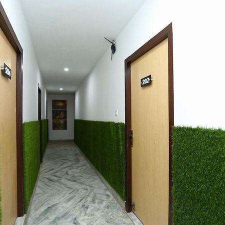 Oyo 16544 Bella Vista By Jordan Hotel Агра Екстериор снимка