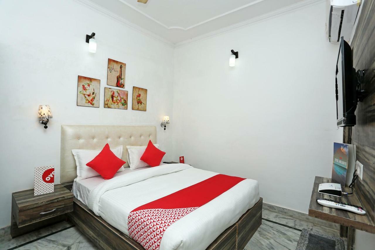 Oyo 16544 Bella Vista By Jordan Hotel Агра Екстериор снимка