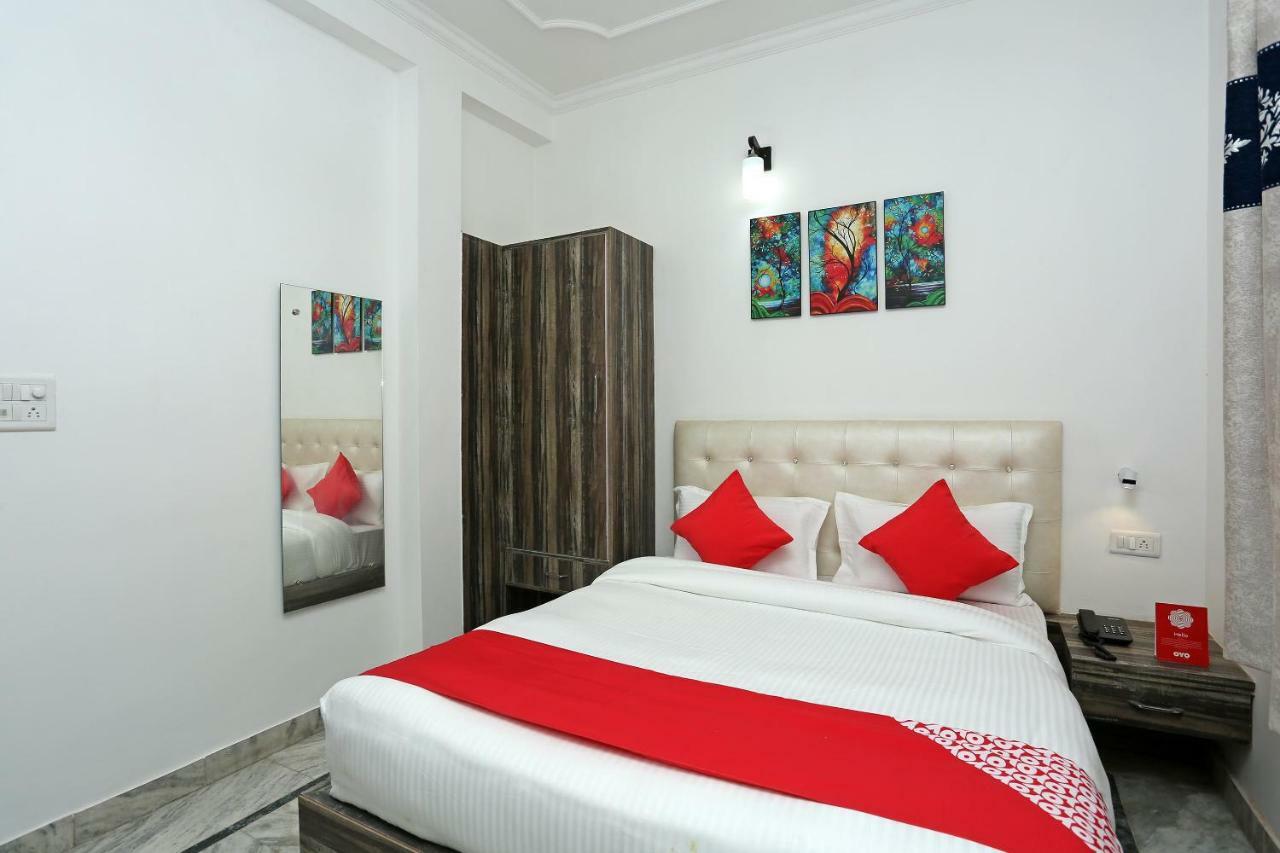 Oyo 16544 Bella Vista By Jordan Hotel Агра Екстериор снимка