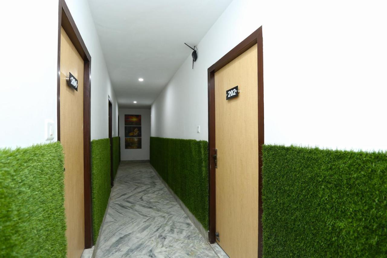 Oyo 16544 Bella Vista By Jordan Hotel Агра Екстериор снимка