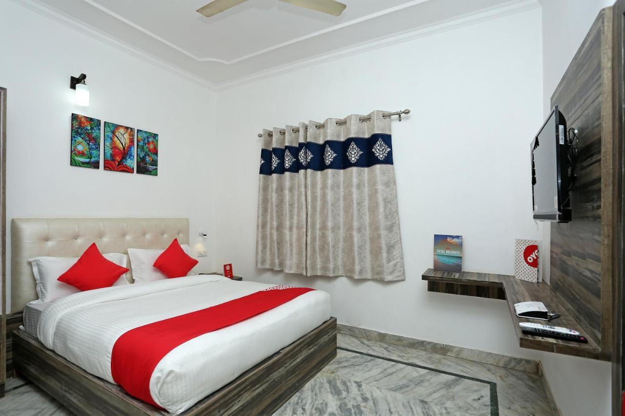 Oyo 16544 Bella Vista By Jordan Hotel Агра Екстериор снимка