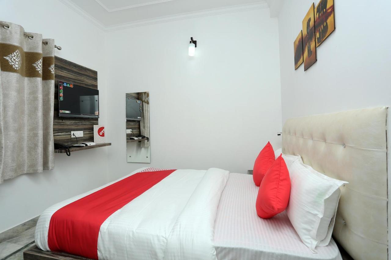 Oyo 16544 Bella Vista By Jordan Hotel Агра Екстериор снимка