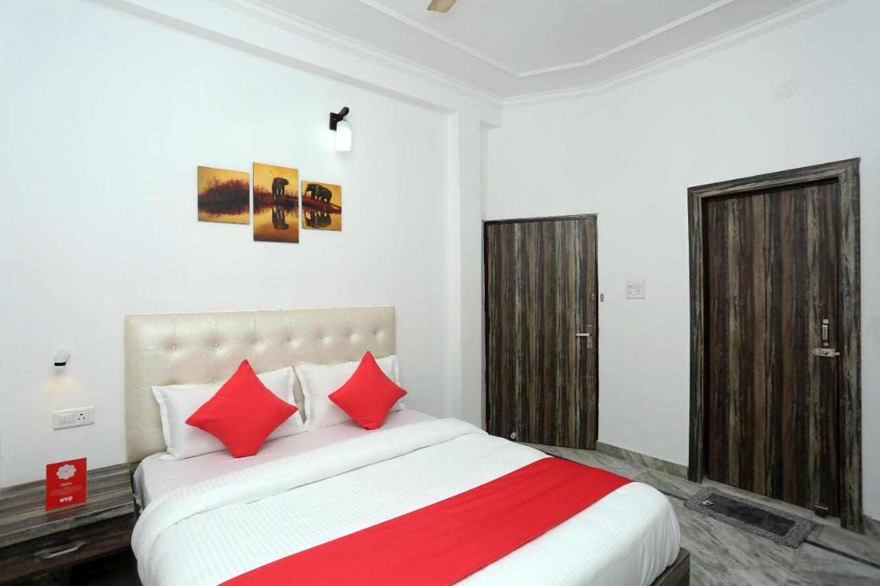 Oyo 16544 Bella Vista By Jordan Hotel Агра Екстериор снимка