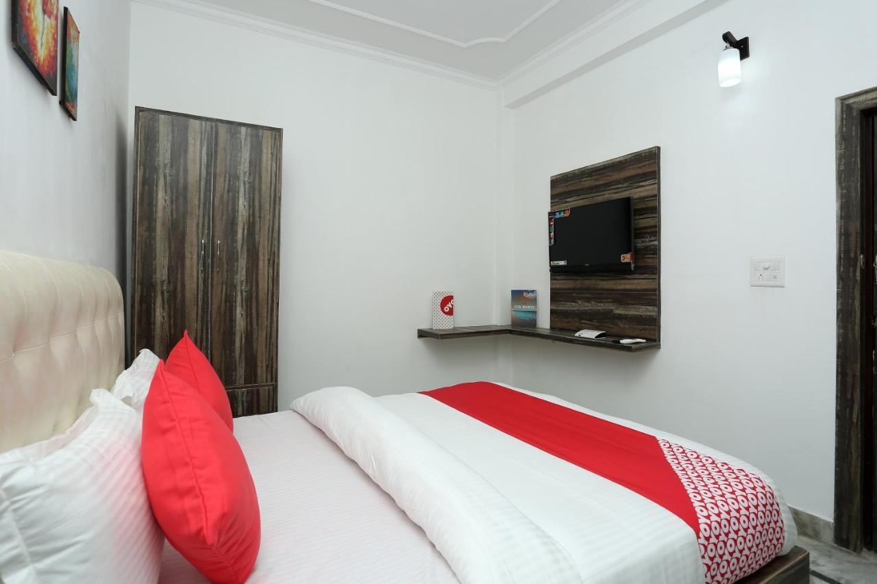 Oyo 16544 Bella Vista By Jordan Hotel Агра Екстериор снимка