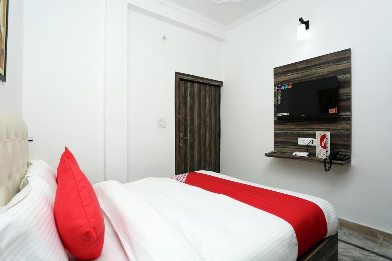 Oyo 16544 Bella Vista By Jordan Hotel Агра Екстериор снимка