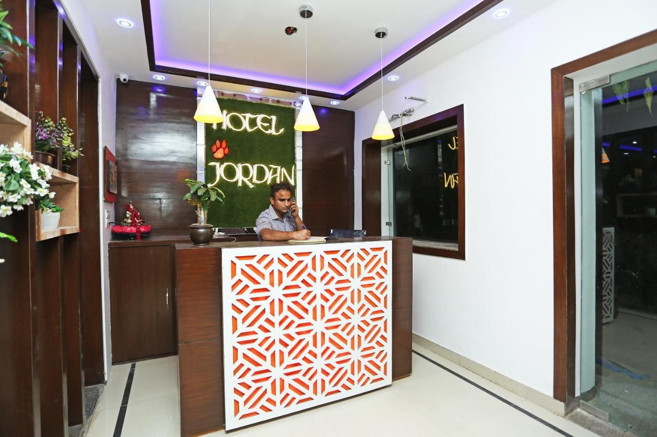 Oyo 16544 Bella Vista By Jordan Hotel Агра Екстериор снимка