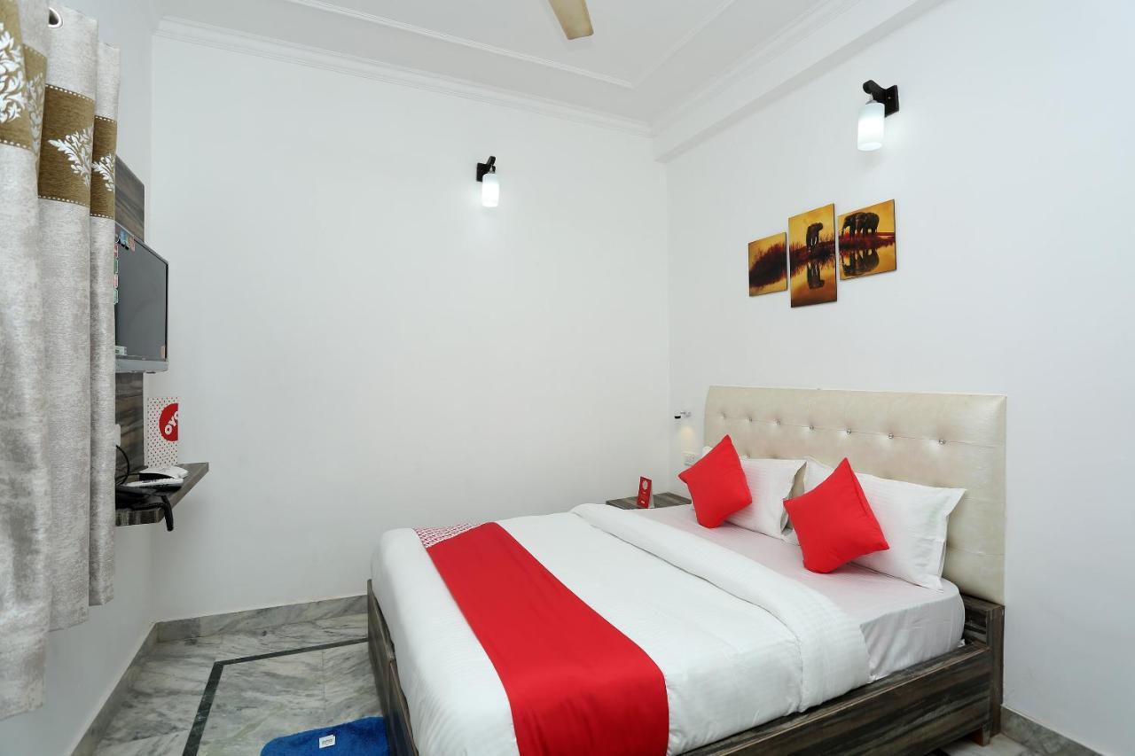 Oyo 16544 Bella Vista By Jordan Hotel Агра Екстериор снимка